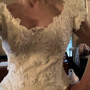 Laura Ashley White Sequined Lined w/Net Petticoat Maxi WEDDING DRESS, Size S - M